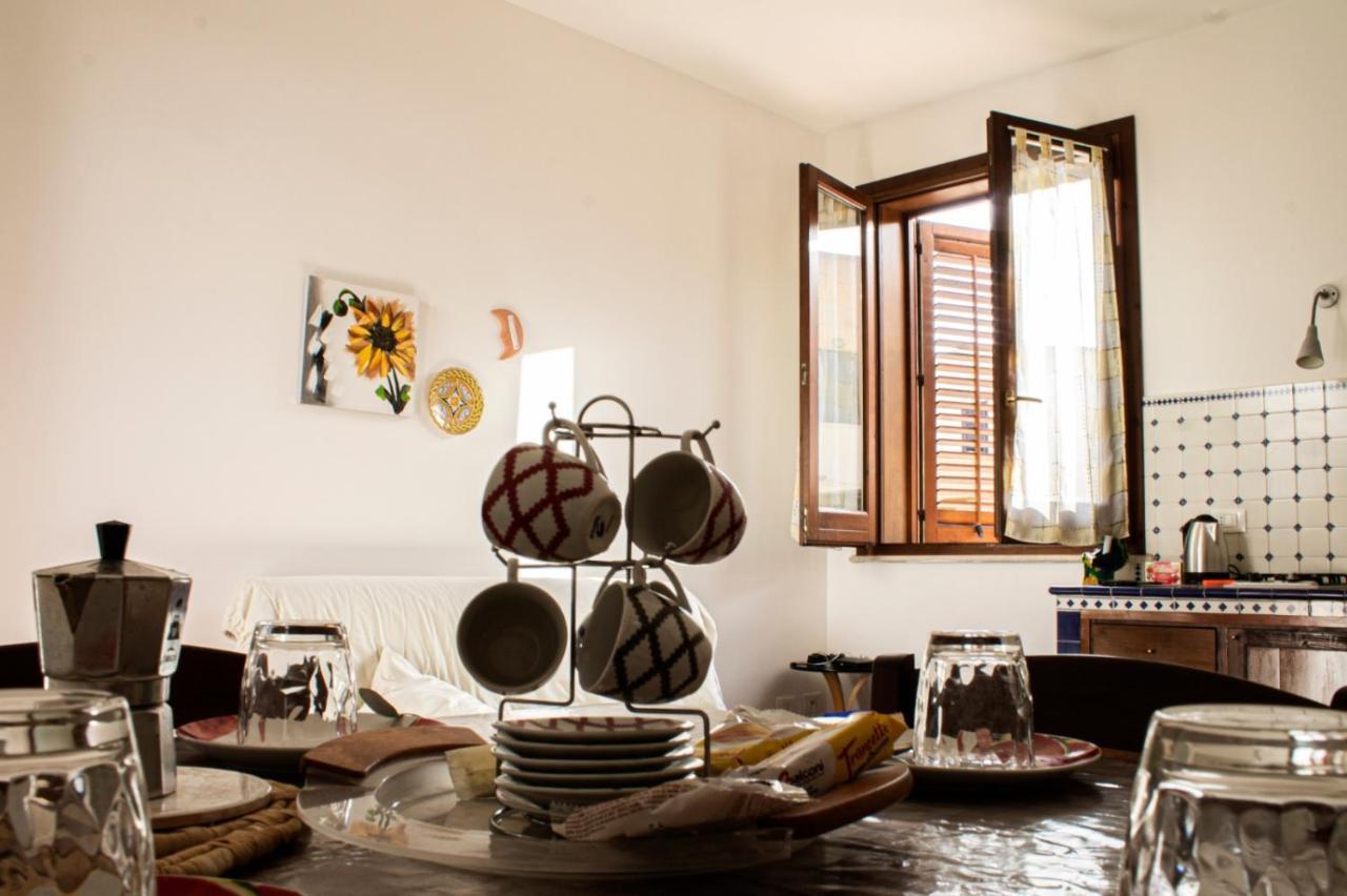 Casa Vacanze Di Anna E Selene Villa ฟาวีญานา ภายนอก รูปภาพ
