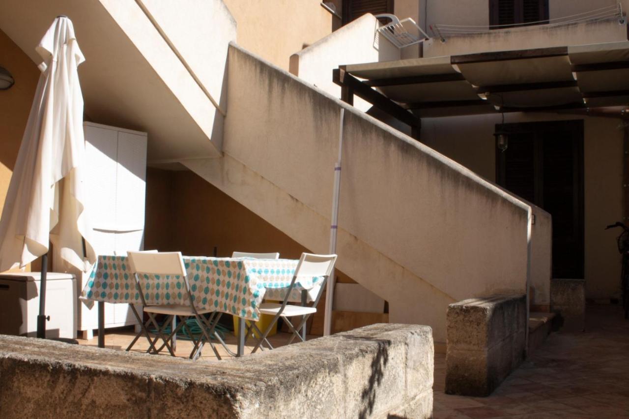 Casa Vacanze Di Anna E Selene Villa ฟาวีญานา ภายนอก รูปภาพ