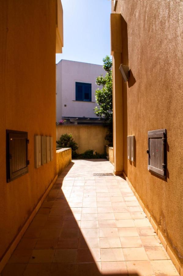 Casa Vacanze Di Anna E Selene Villa ฟาวีญานา ภายนอก รูปภาพ